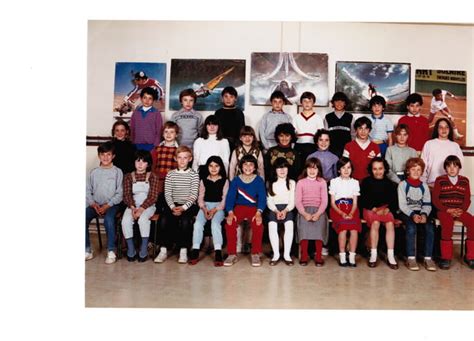 Photo De Classe CM1 1982 83 De 1982 Ecole Les Pres Blagnac