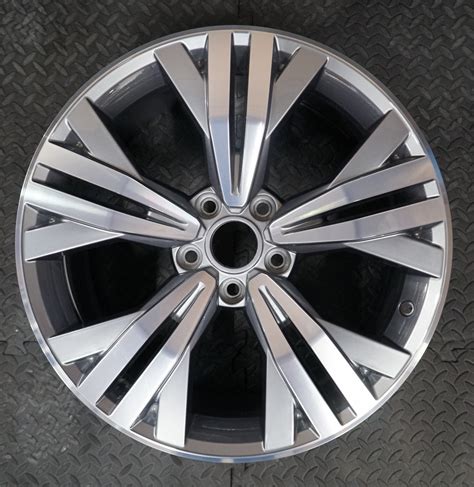 Vw Passat Alltrack Kalamata G Aa Oem Alloy Wheels