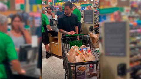 La Visita De Messi A Un Supermercado Demuestra Que En Estados Unidos Las Estrellas Del Deporte