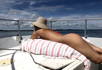 Public Nudity Nude In Public Nude Exhibitionists Project Voyeur