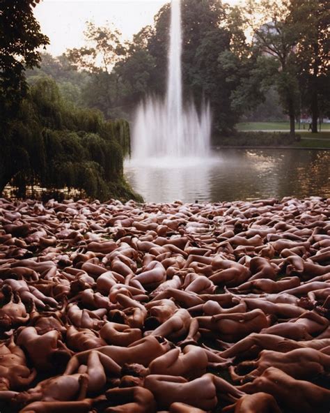 Spencer Tunick el fotógrafo que desnuda al mundo