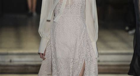 On montre sa lingerie la version collège