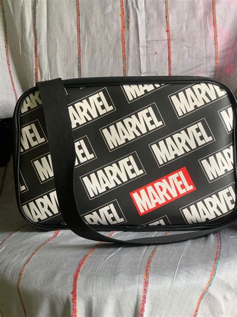 Miniso X Marvel Slingbag Barang Mewah Tas Dompet Di Carousell