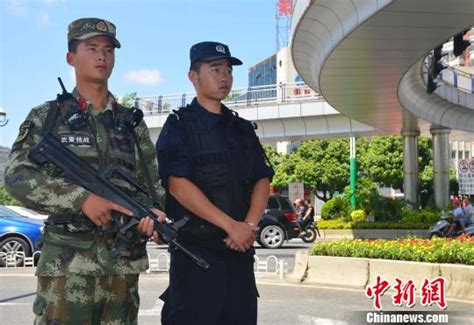 武警福建龙岩支队城区武装巡逻凤凰财经