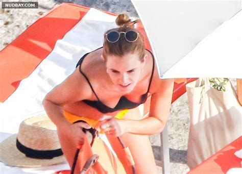 Emma Watson Tits In Bikini At A Beach In Positano Italy Nudbay