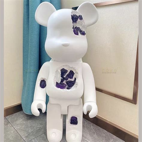 Chia S H N V M H Nh G U Bearbrick Coedo Vn