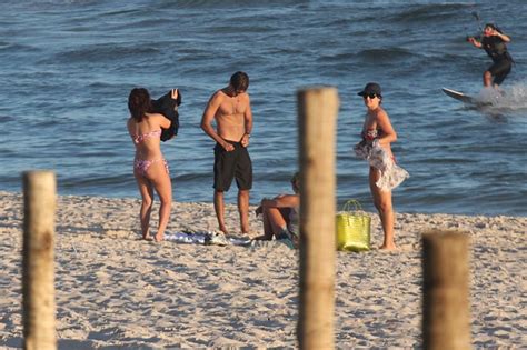 EGO Giovanna Antonelli Curte Fim De Tarde Na Praia Marido E