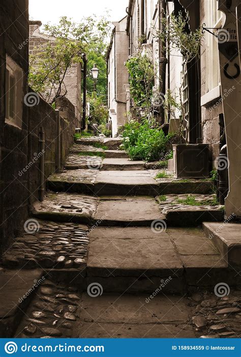 Stone Steps In Alleyway Robin Hood S Bay Stock Image Image Of Hoods