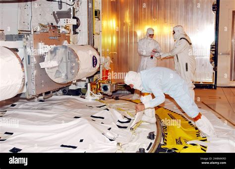 Space Shuttle Door Hi Res Stock Photography And Images Alamy