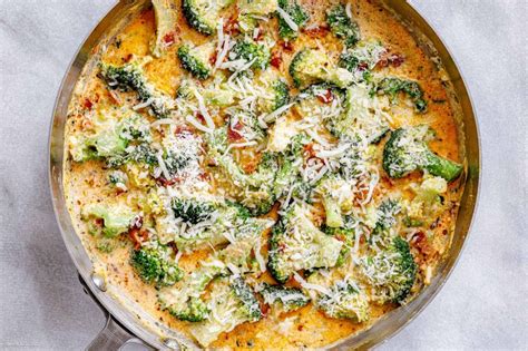 Creamy Garlic Parmesan Broccoli Recipe With Bacon Creamy Broccoli Recipe — Eatwell101