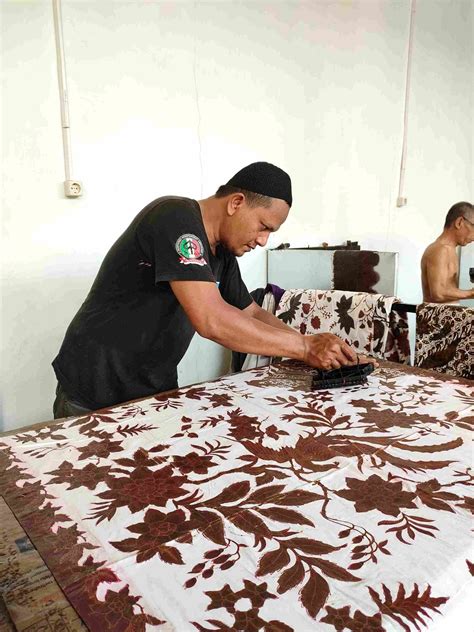 Peran Batik Dalam Perekonomian Indonesia Griya Batik Mas