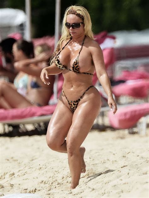 Nicole Coco Austin Areola Peek In A Thong Lepard Print Bikini At A Beach In Barb Porn Pictures