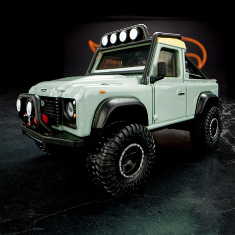 Masinuta Metalica Hot Wheels Elite Land Rover Defender Pickup Verde EMAG Ro