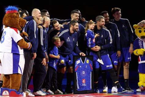 Nikola Karabatic F T Pour Ses Vingt Ans En Bleu Apr S France Lettonie