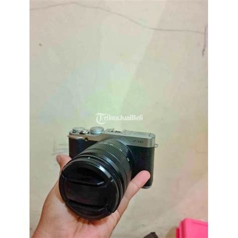 Kamera Mirrorless Bekas Fujifilm Xm Hitam Doff Normal Sensor Bersih