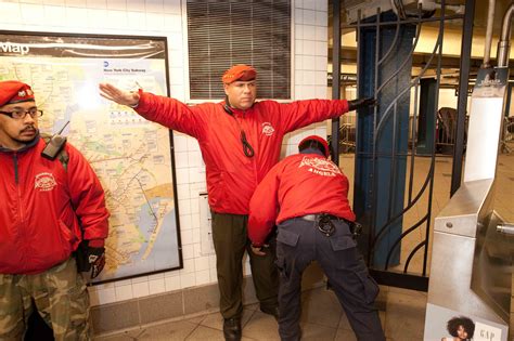 On Patrol With The Guardian Angels New Yorks Venerable Vigilantes Vice