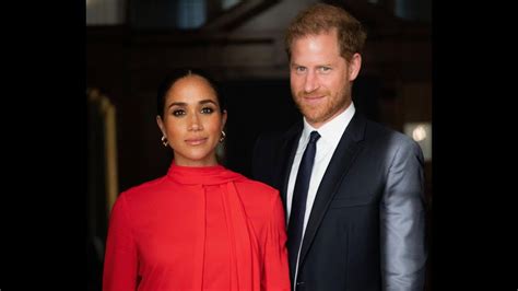 Prinz Harry Und Meghan Drehten Für Ihre Doku In Fake Haus