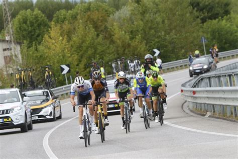 Matteo Baseggio vince la prima tappa ed è il primo leader del Giro del