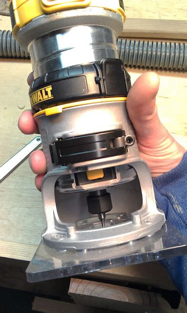 Made by John: DeWalt DWP611 Mini Router Review