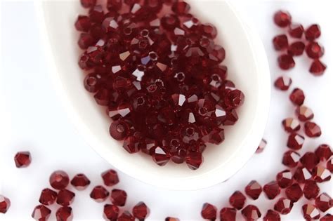 Биконусы Preciosa 3 мм, Siam, купить в Москве с доставкой