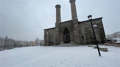 Erzurum Ardahan Ve Kars Ta Kar Etkili Oluyor Erzurum Haberleri