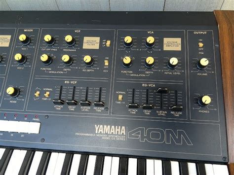 MATRIXSYNTH YAMAHA CS40M Programable Monophonic Synthesizer