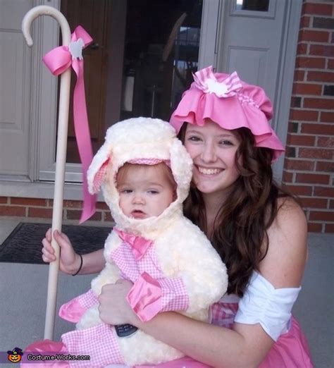 Little Bo Peep and Her Sheep Costume | Last Minute Costume Ideas