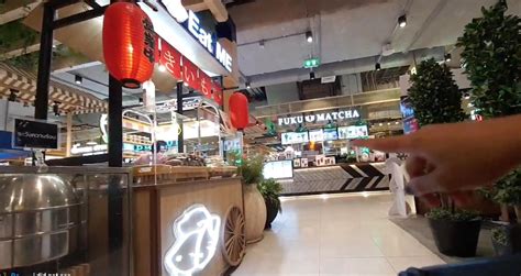 Food court in a Bangkok Mall. : r/pics