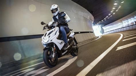 2016 Yamaha Aerox R Tanıtımı