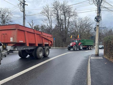 Fermierii Din Jude Nu Renun La Protest Zeci De Tractoare Pe