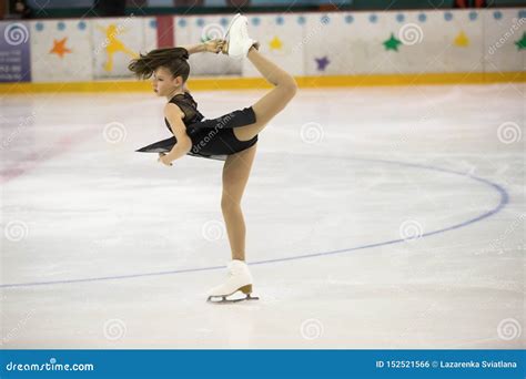 Competi Es De Patina O Art Stica Entre Crian As A Patinadora Infantil