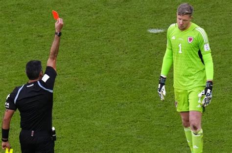 Kartu Merah Pertama Piala Dunia 2022 Untuk Kiper Wales Wayne Hennessey