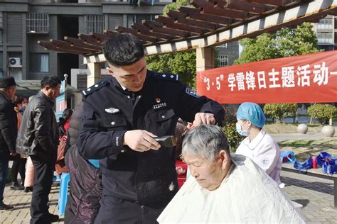 安徽芜湖边检站开展“弘扬雷锋精神 争做时代先锋”学雷锋活动 国际在线移动版