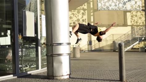 Parkour And Freerunning Extreme Motion Youtube