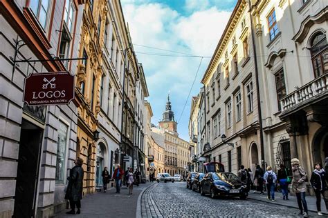 Self-guided walking tour of Old Town Krakow – i landed here