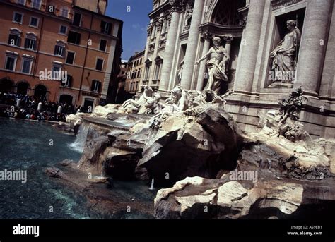 the trevi fountain rome italy Stock Photo - Alamy