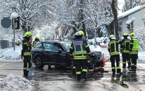 OVB Heimatzeitungen 45000 Euro Schaden Nach Unfall Bei Ampelausfall