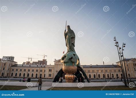 Spomenik Stefanu Nemanji Statue On The Glavna Zeleznicka Stanica Square