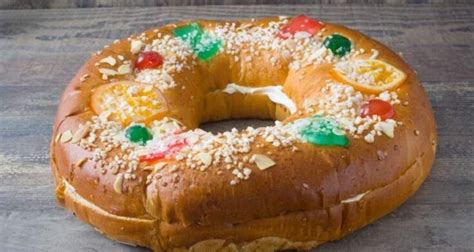 Roscón de Reyes Recipe (Spanish Three Kings Cake)