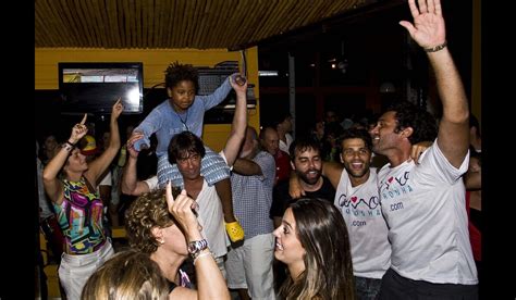 Foto Bruno Gagliasso Se Diverte Amigos E Familiares Na Comemora O