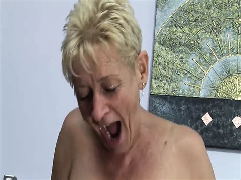 Granny Likes Pee Pissing Porn XHamster
