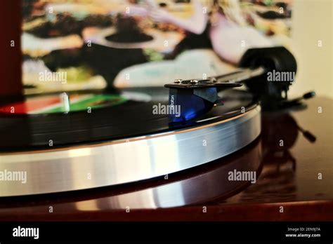 Vinyl Record Player and Cartridge Stock Photo - Alamy