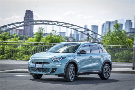 Fiat Presenta Una Nuova Offerta Per Avere Insieme 600 Hybrid E Topolino