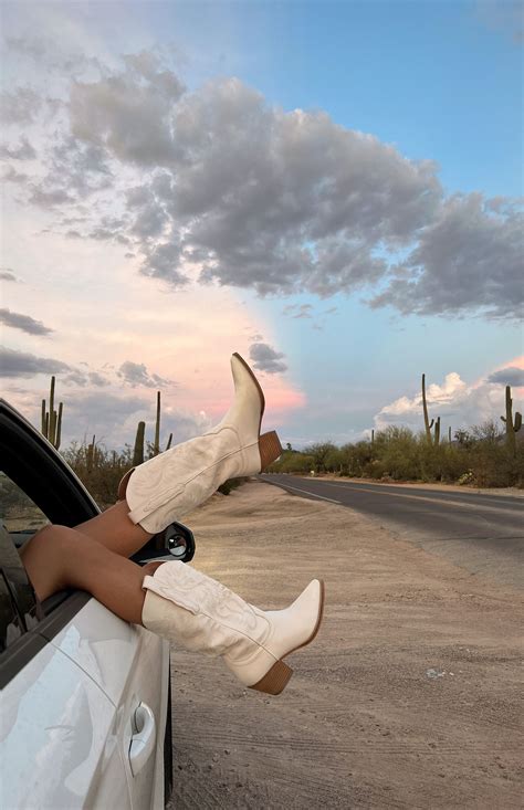 Cowgirl Boots Cowgirl Aesthetic White Cowgirl Boots Cowgirl Boots