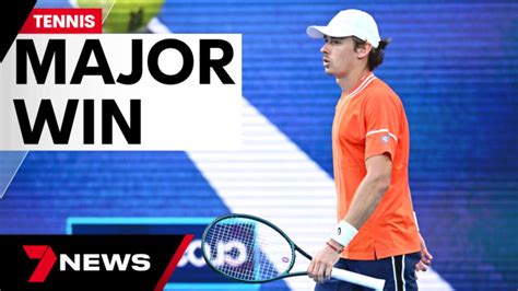 Alex de Minaur defeats Carlos Alcaraz | 7NEWS