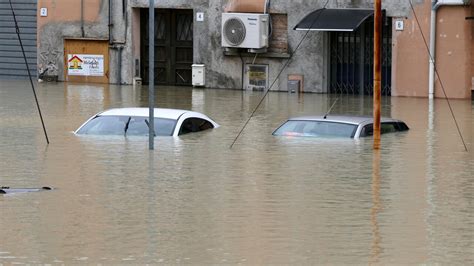 Auto Danneggiate Dall Alluvione In Romagna