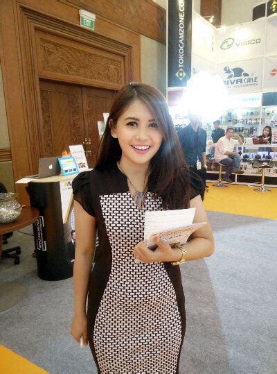 FOTO HOT Gadis Cantik Bertebaran Di Mega Bazaar 2015 KASKUS