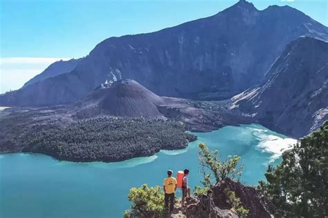 Rekomendasi Wisata Mendaki Gunung Di Indonesia Ada Gunung Rinjani Di