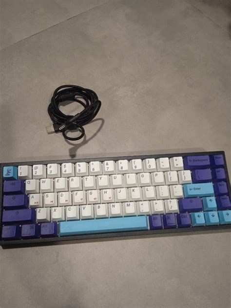 Keyboard voyager on Carousell