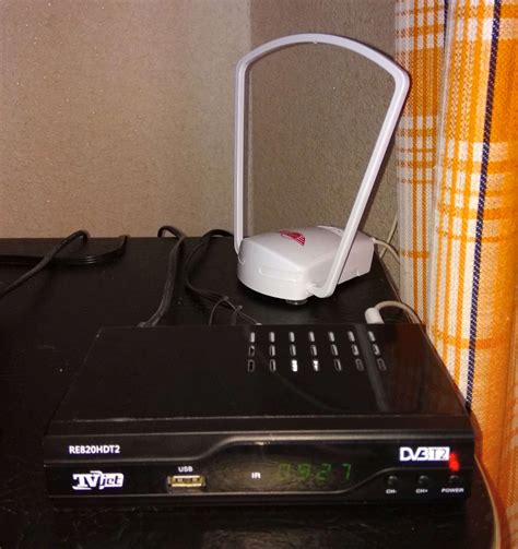 Комплект РЭМО TV Future indoor, внутренняя антенна + DVB-T2 ресивер ...